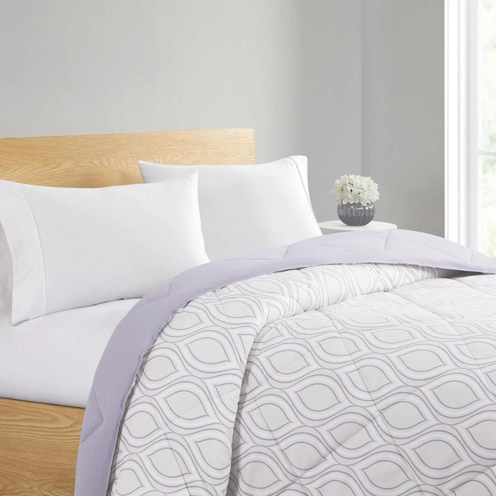 Simmons Down Alternative Comforter