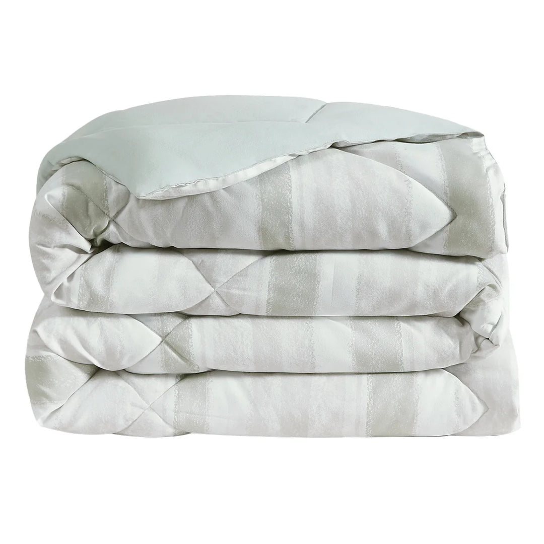 Simmons Down Alternative Comforter