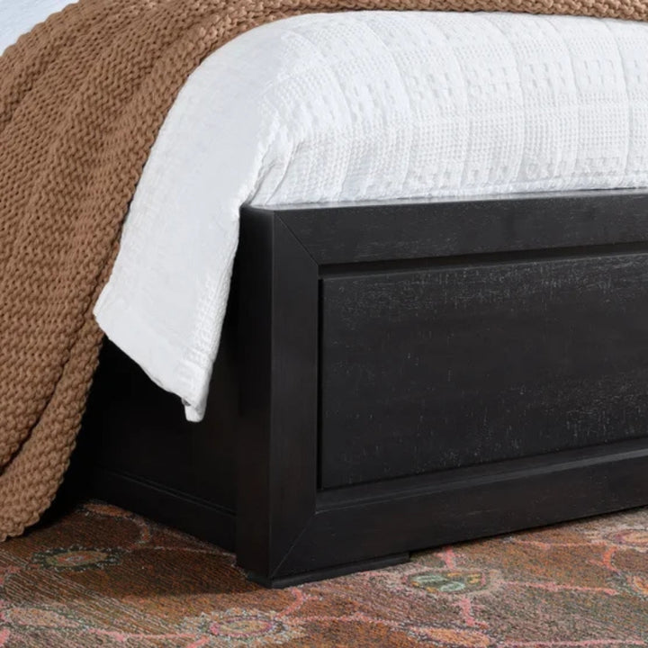 Northridge Home - Davenport Bed Frame