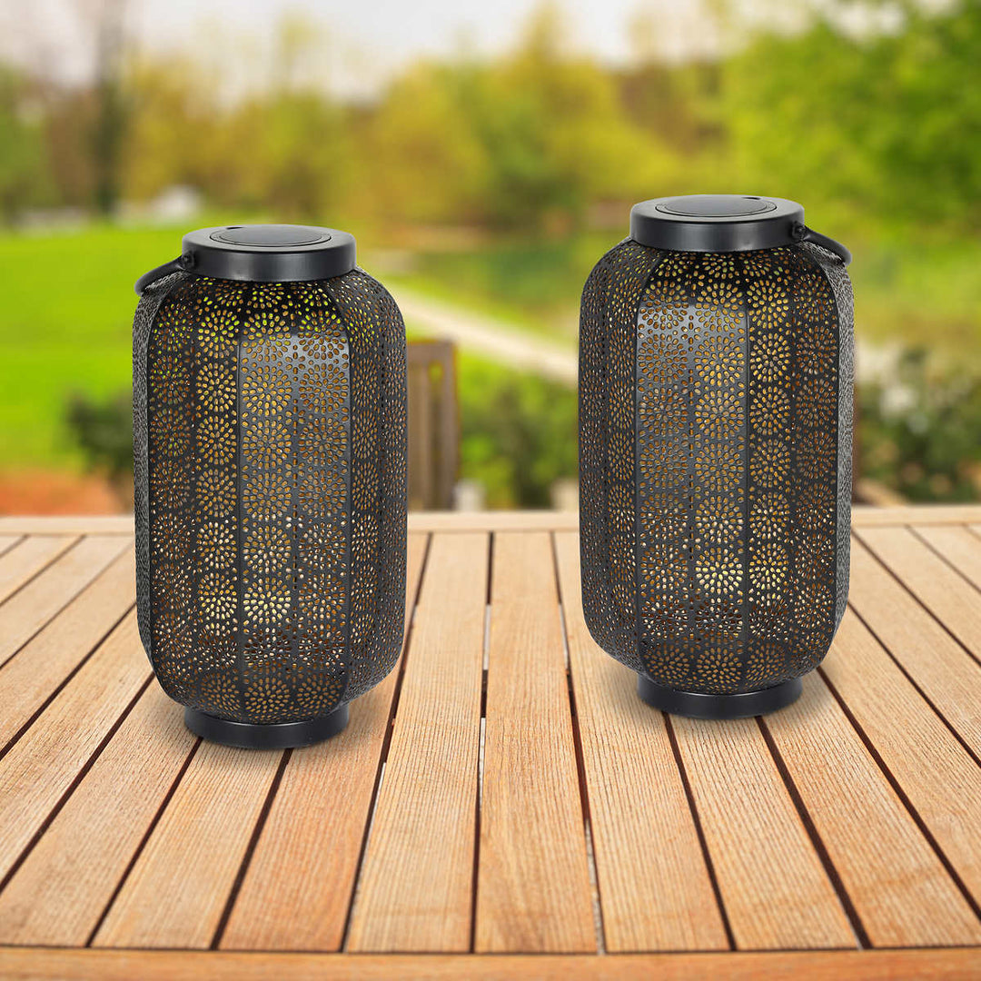 2 lanternes en métal de motifs mandala filigranes, à DEL par énergie solaire