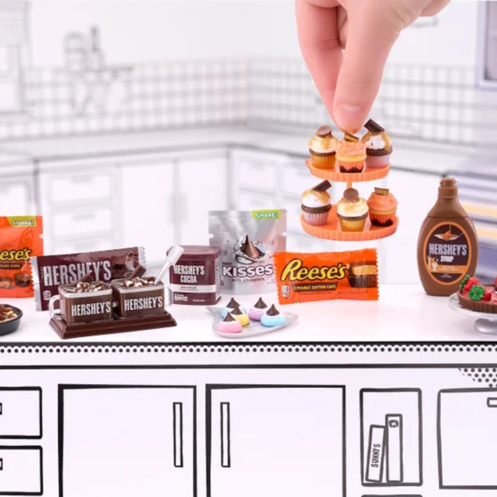 Miniverse by MGA – Make it a Hershey mini treat