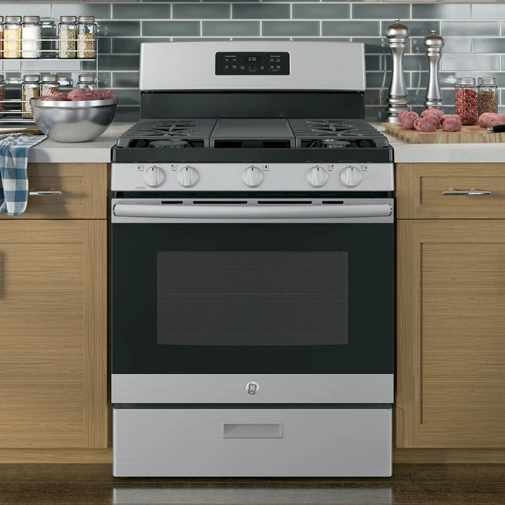 GE - Cuisinière autonome au gaz de 30 po